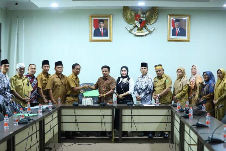 Komisi III DPRD Rohul Bersama Guru Agama Lulus Free Tes PPG Gelar RDP