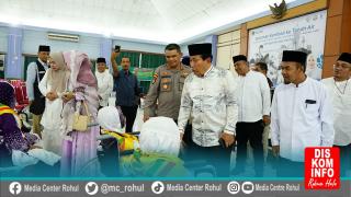 Sukiman Sambut Kepulangan Jemaah Haji Kloter 08 di Asrama Haji Batam
