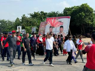 Ada Syafruddin Poti, Ribuan Warga Ramaikan Gerak Jalan Santai Kecamatan Kepenuhan