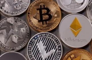 Bitcoin dan Kripto Terpuruk di Tengah Ketidakpastian Ekonomi