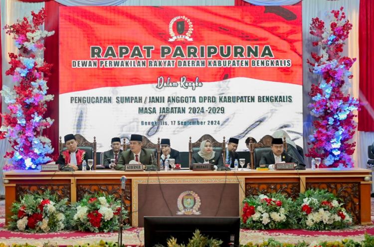 Resmi! 45 Anggota DPRD Bengkalis Periode 2024-2029 Diambil Sumpah, Ini Nama dan Raihan Suaranya