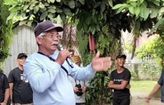 Warga Kampung Bupati Petahana Inhu Berpaling Dukung Ade Agus Hartanto