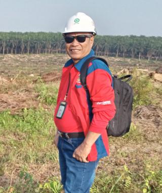 Sejahterakan Keluarga Tekad Rachmat Sumekto Sukses Majukan Petani Sawit Sekitar SLS