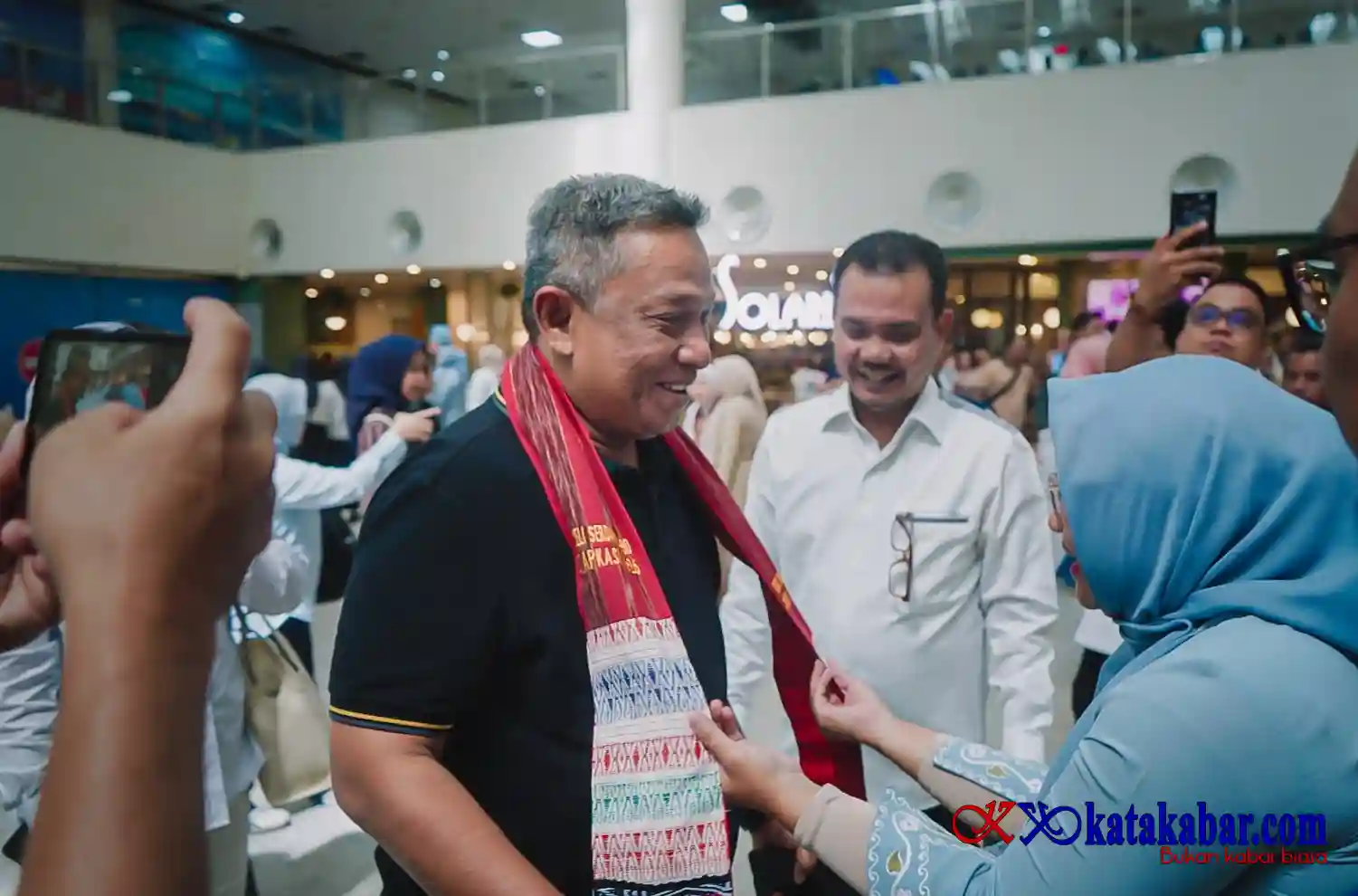 Dibalut Ulos Kualanamu, Anton Bawa Harapan Baru Rohul
