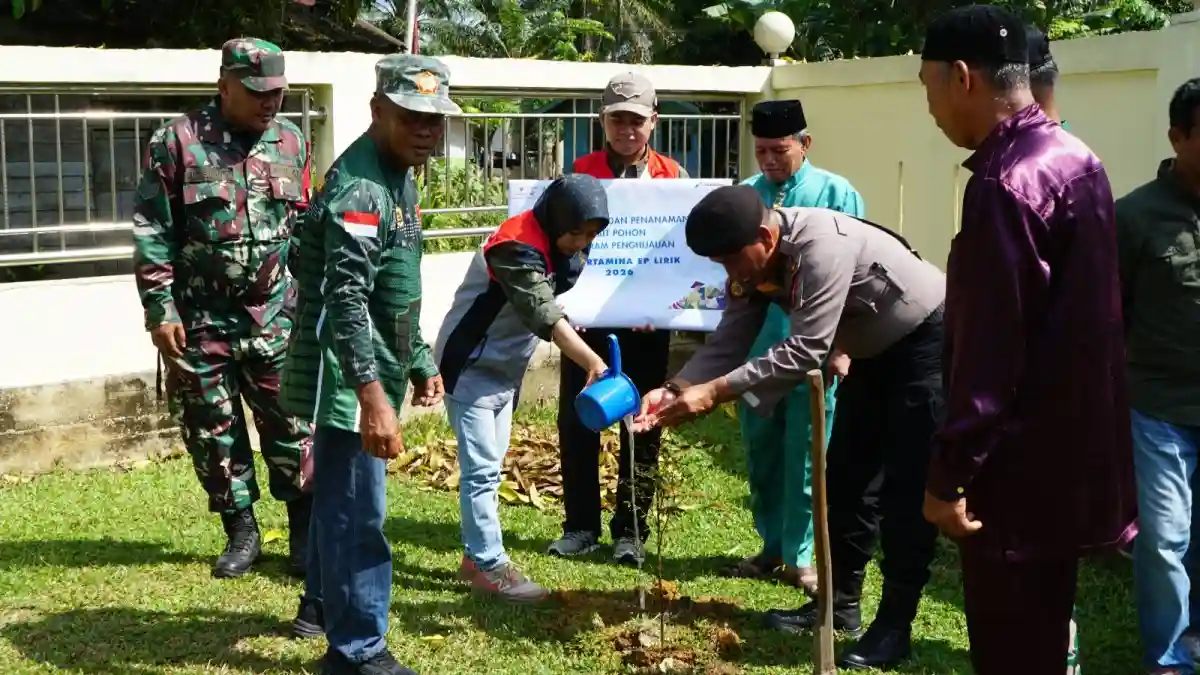 Tanam 2.000 Bibit Pohon, Pertamina EP Lirik Jaga Lingkungan dan Beri Manfaat Ekonomi Warga Inhu dan Pelalawan
