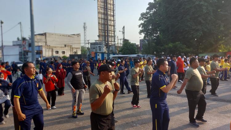 Hari Lalu Lintas Bhayangkara ke 68, Satlantas Polres Bengkalis Olahraga Bersama Masyarakat