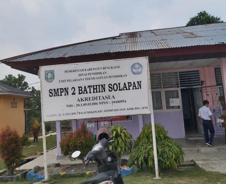 Kepsek SMPN 2 Batsol 'Lawak', Ditanya Perkembangan Sekolah Suruh Tanya Orang Lain