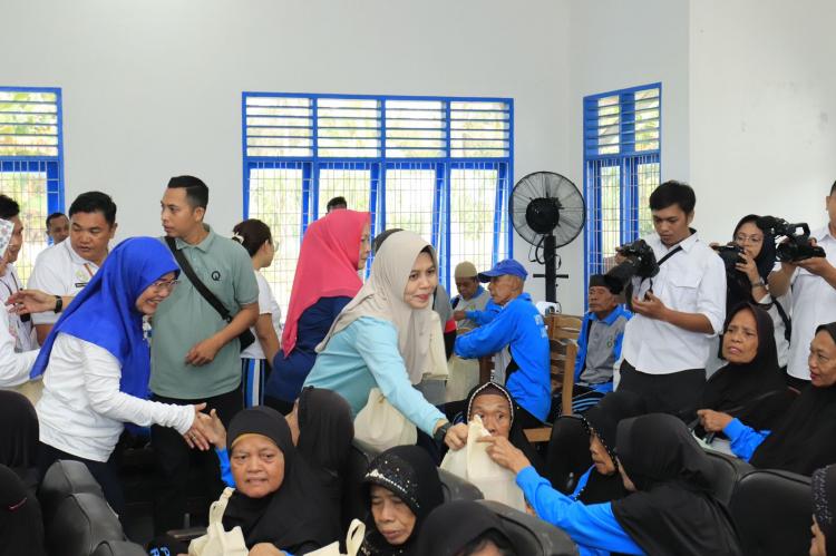 Ketua TP PKK Kota Binjai Pimpin Senam Gembira Lansia