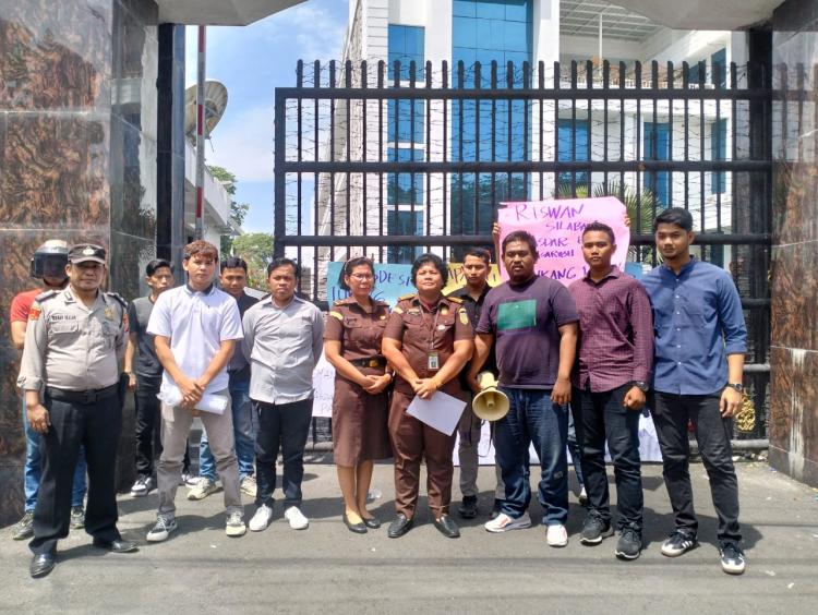 Mahasiswa Serukan Usut Pungli Perpanjangan Masa Jabatan Kades di Tapteng, Sebut Ketua PAPDESI Terlibat