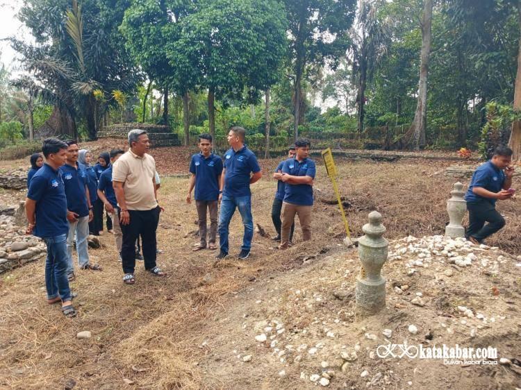 Dua Momen Istimewa di Hari Sabtu