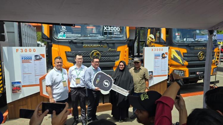 Perusahaan Kontraktor Tambang Asal Jatim Borong 50 Truk Shacman di Mining Indonesia 2024