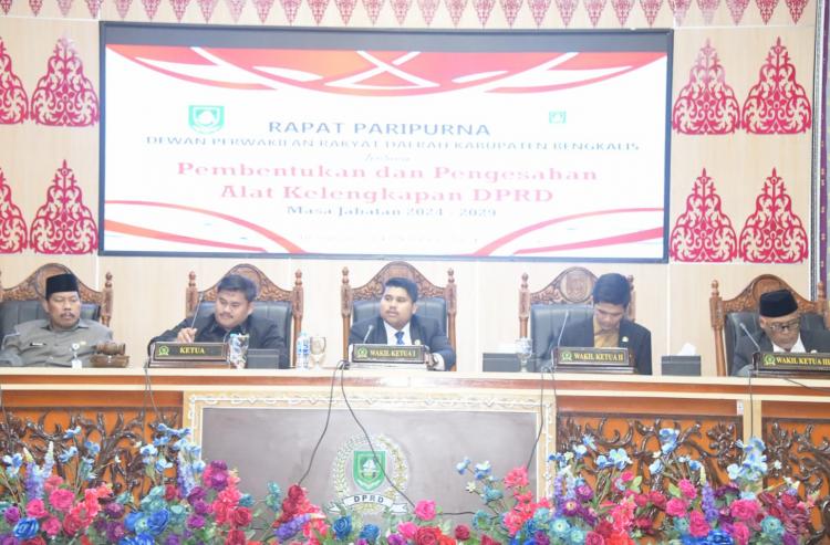 Paripurna, Tujuh Fraksi DPRD Bengkalis Sampaikan Nama Calon Keanggotaan AKD ke Pimpinan