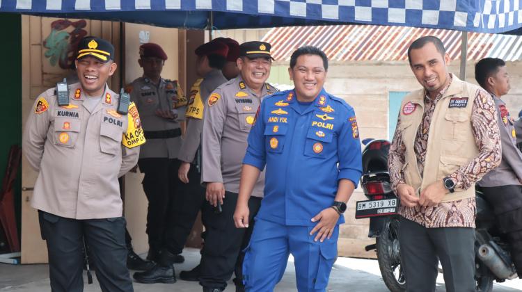 Kapolres Kepulauan Meranti Bersama Pamatwil Pimpin Pendistribusian Logistik