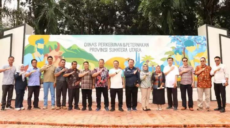 Legislator dan Distan Malinau Dapat Pencerahan Tentang Sawit di Medan