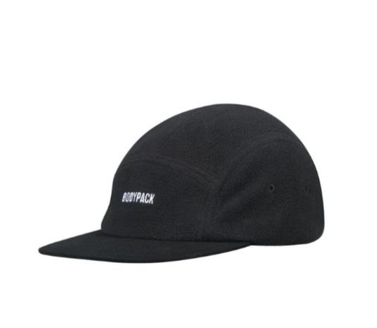 Topi Keren Gaya Maksimal Inspirasi Outfit Bodypack