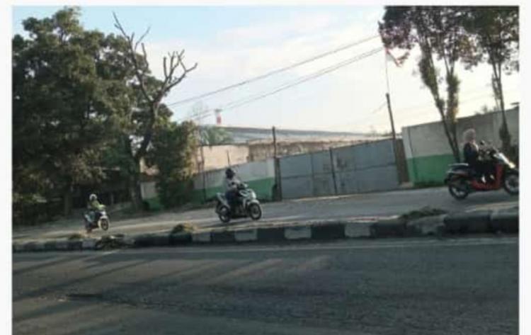 Gudang Terduga Menyimpan Solar dan CPO Ilegal Milik Piter Terletak Dekat Kantor Lurah di Kota Bangun, Medan Deli
