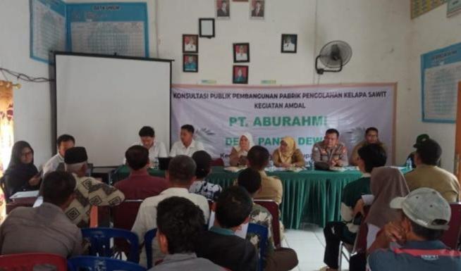 Kolaborasi Dua Disbun Beda Kabupaten Gelar Konsultasi Publik AMDAL Pabrik Sawit