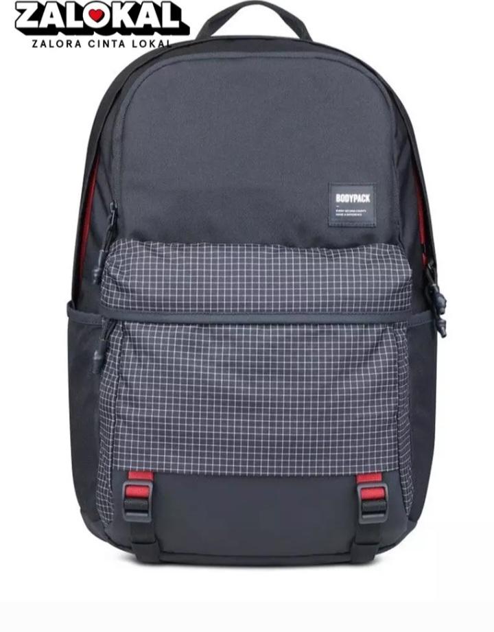 Hujan Deras Bukan Masalah: Tips Jitu Rawat Tas Bodypack Favoritmu