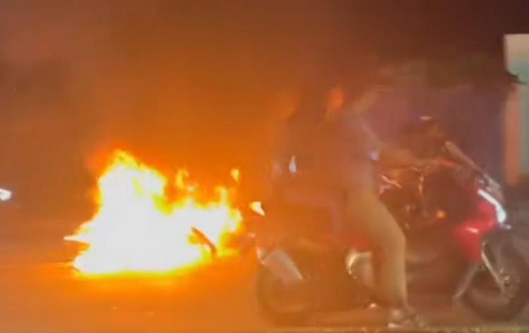Bentrokan Antar Suporter PSMS Medan, Satu Motor Dibakar di Jalan Sisingamangaraja