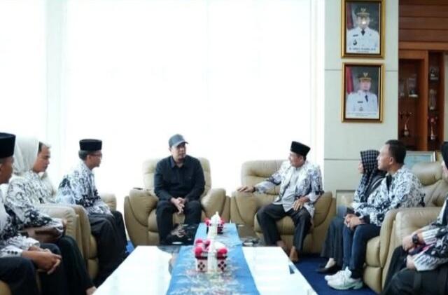 Bupati Inhu Tegaskan Dukung Program PGRI Tapi Dengan Syarat