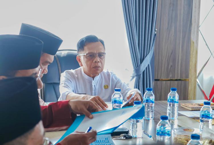 Mantap! Bupati Kepulauan Meranti Bahas Rencana Proyek Energi Terbarukan Bersama Investor Singapura