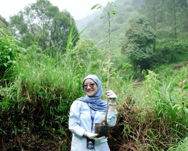 Wujud Nyata Komitmen Berkelanjutan, WSBP Tanam 318 Pohon Trembesi di00⁰ Mei 2025