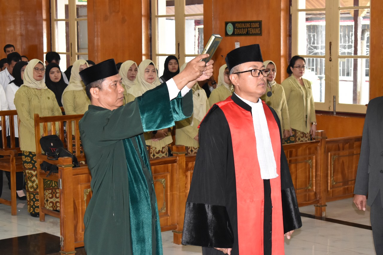 Pergantian Pimpinan PN Medan Kelas IA Khusus: Mardison dan Jarot Resmi Menjabat