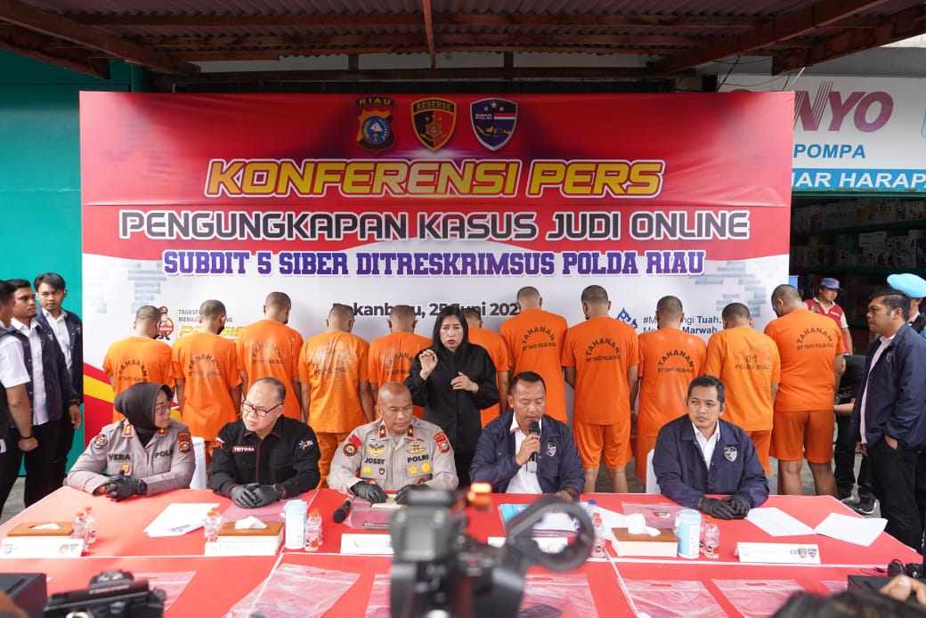 Bongkar Sindikat Judi Online Higgs Domino di Pekanbaru, Omzet Tembus Rp3,6 Miliar
