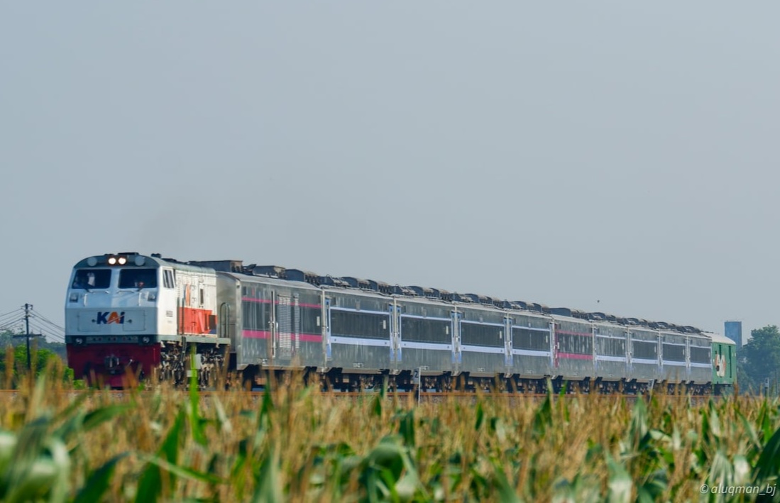 Semester I 2025: 240,9 Juta Pelanggan Terlayani, KAI Group Terus Hadir Mobilitas Indonesia