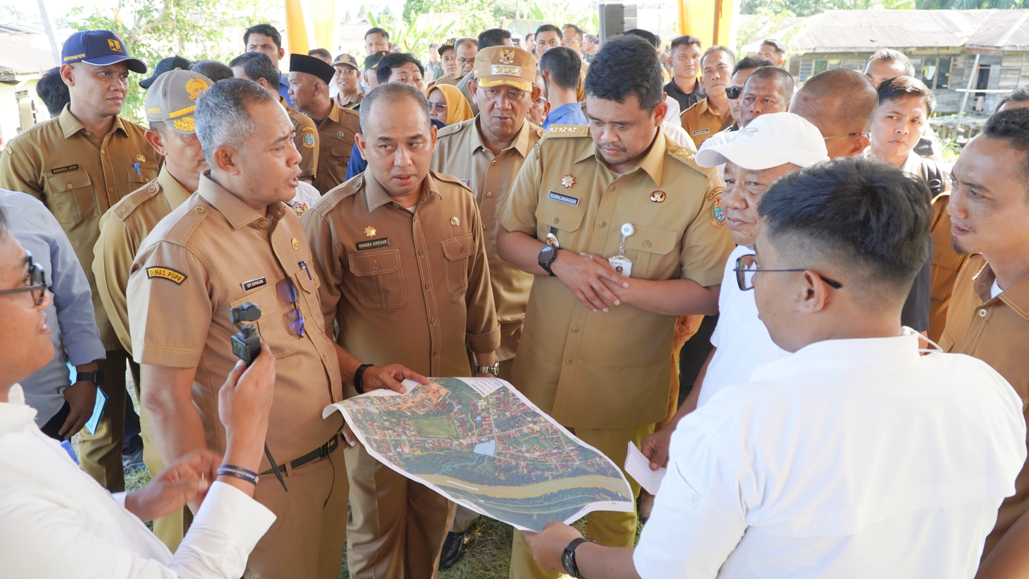 Dampingi Gubernur Sumut, Bupati Langkat Tinjau Langsung Pengerukan Waduk Agar Berfungsi Optimal