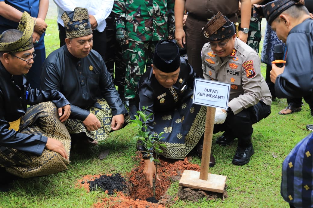 Harapan Asmar di Majelis Silaturahim Kebudayaan, Zikir Akbar dan Penanaman Pohon Bersama di 'Kota Sagu'