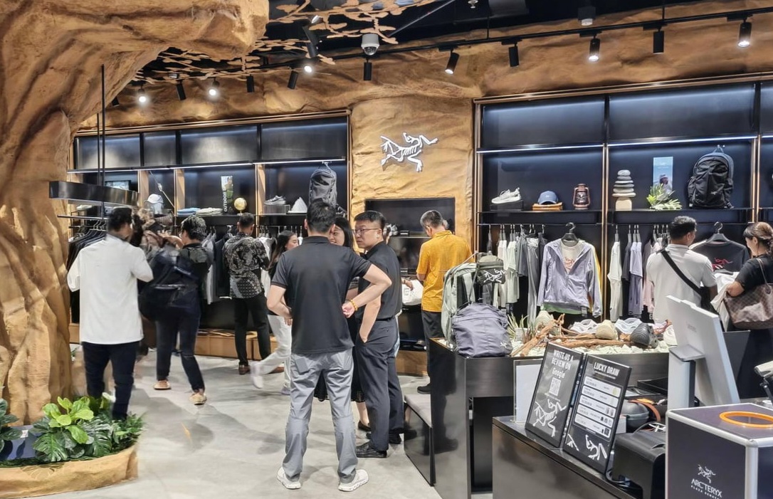 Arcteryx Indonesia Ungkap Bahaya Sepatu Berkualitas Rendah Saat Menjelajah Alam