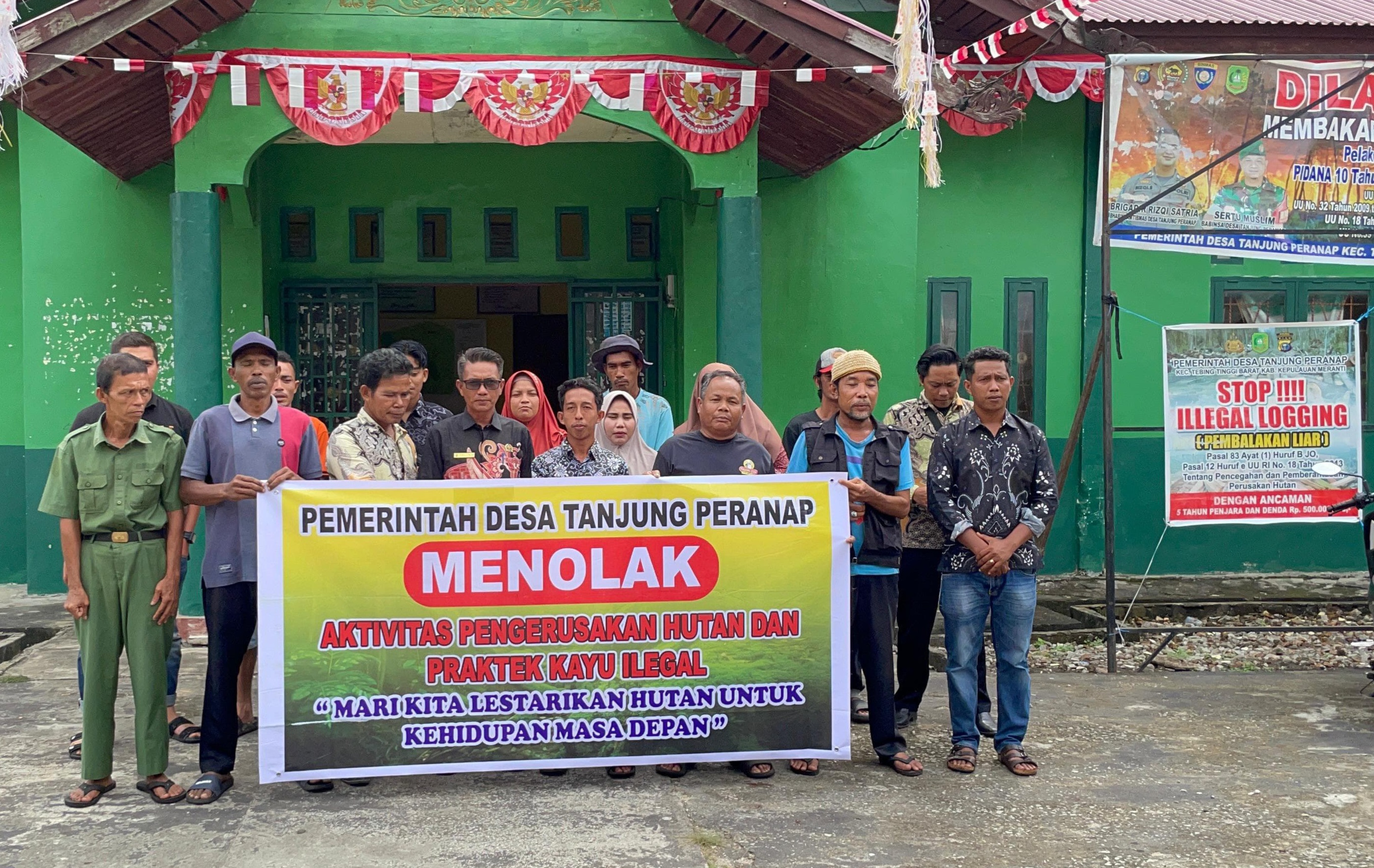 Perangkat Desa Tanjung Peranap Tegas Tolak Aktivitas Ilegal Logging