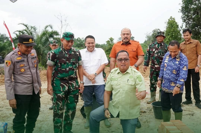 Bupati Fadhil Arief Utus Asisten II Hadiri Peletakan Batu Pertama Pembangunan Kopdes Merah Putih
