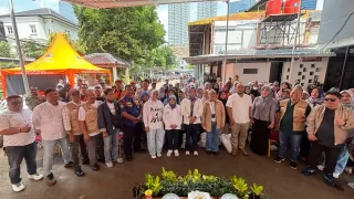PTPN III Berbagi Sembako dan Penyediaan Layanan Kesehatan Gratis Bagi Warga Jaksel