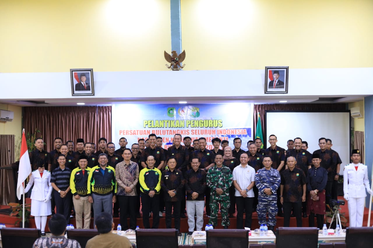 H Asmar Hadiri Pelantikan PBSI Kepulauan Meranti 2025–2028, Targetkan Atlet Tembus Nasional