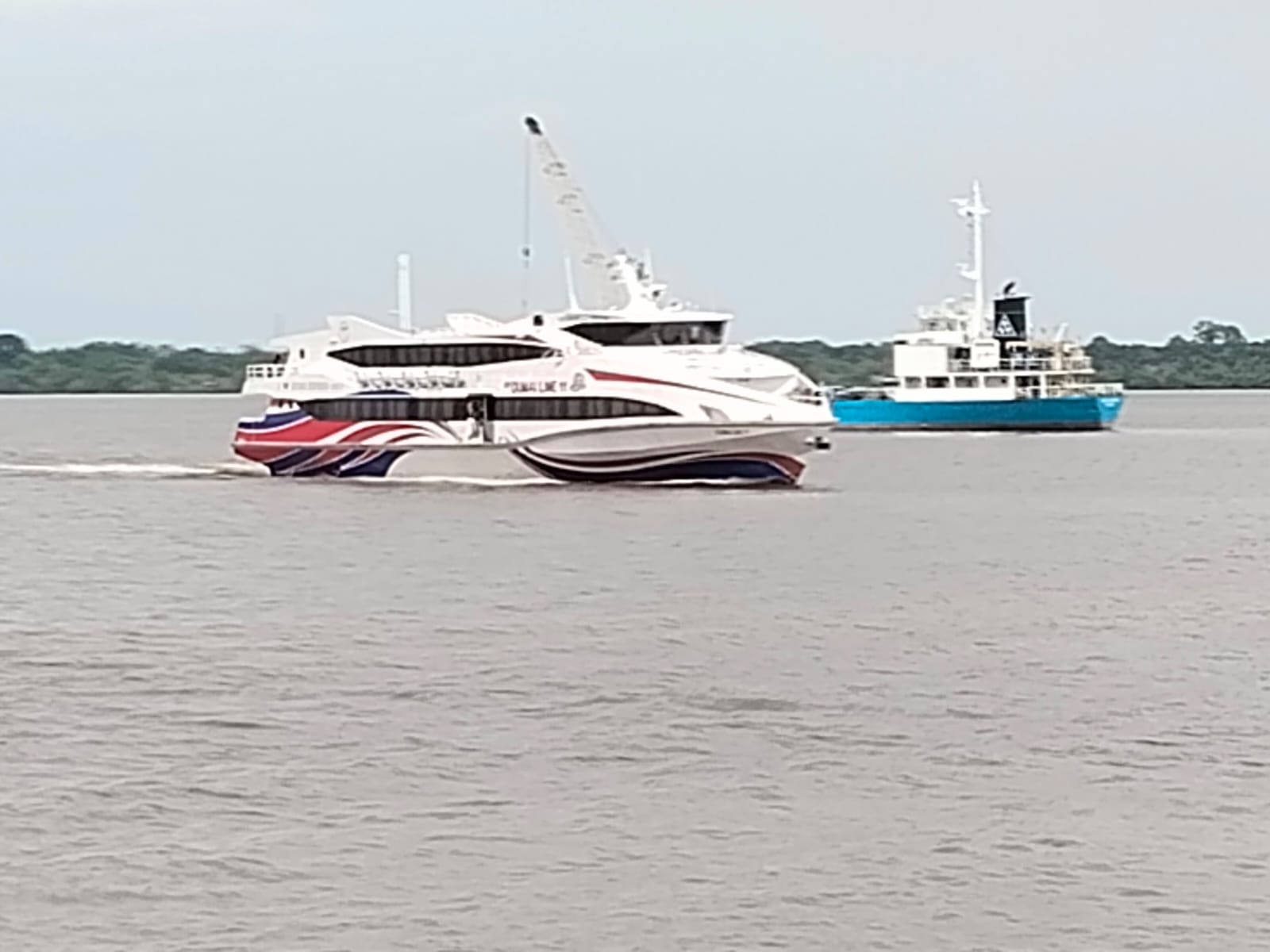 HMI Kepulauan Meranti Minta Polisi Usut Dugaan Bongkar Muat Ilegal di Selat Air Hitam