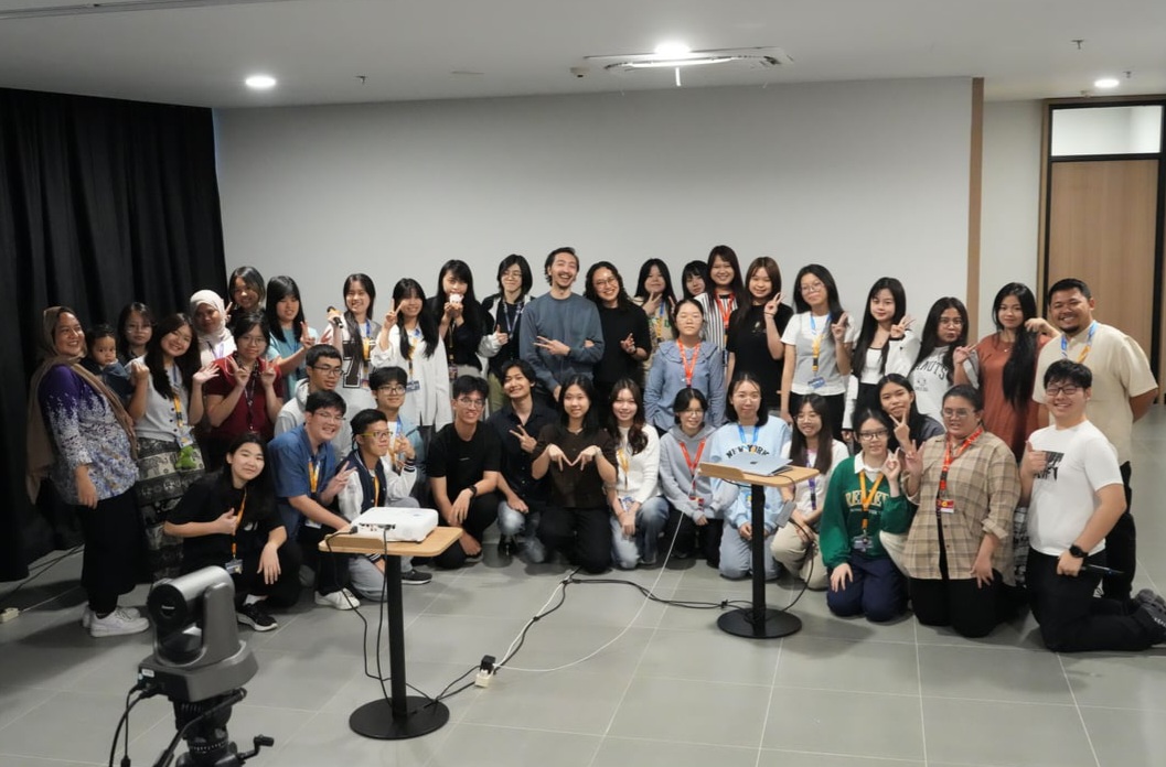 Dari Tipografi Kinetik hingga Masa Depan Media Digital, Duo Machineast dari Malaysia Hadir di Binus @Medan