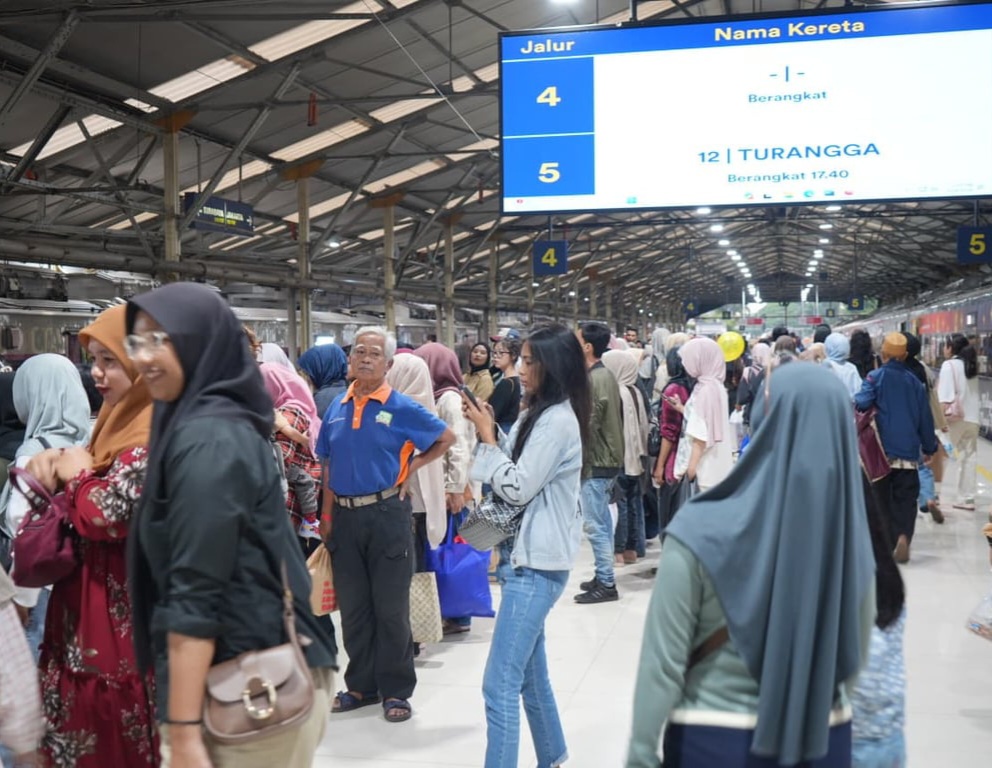 KAI Daop 2 Bandung Layani Hampir 415 Ribu Pelanggan Masa Angkutan Lebaran 2026