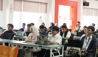 Telkom Tingkatkan Kapabilitas Developer Lewat AI Connect Offline Series di Makassar