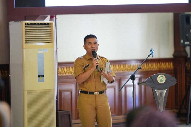 Kadisdik Siak Dorong UMKM Lokal Terlibat dalam Pengadaan Seragam Sekolah Gratis ke Depan