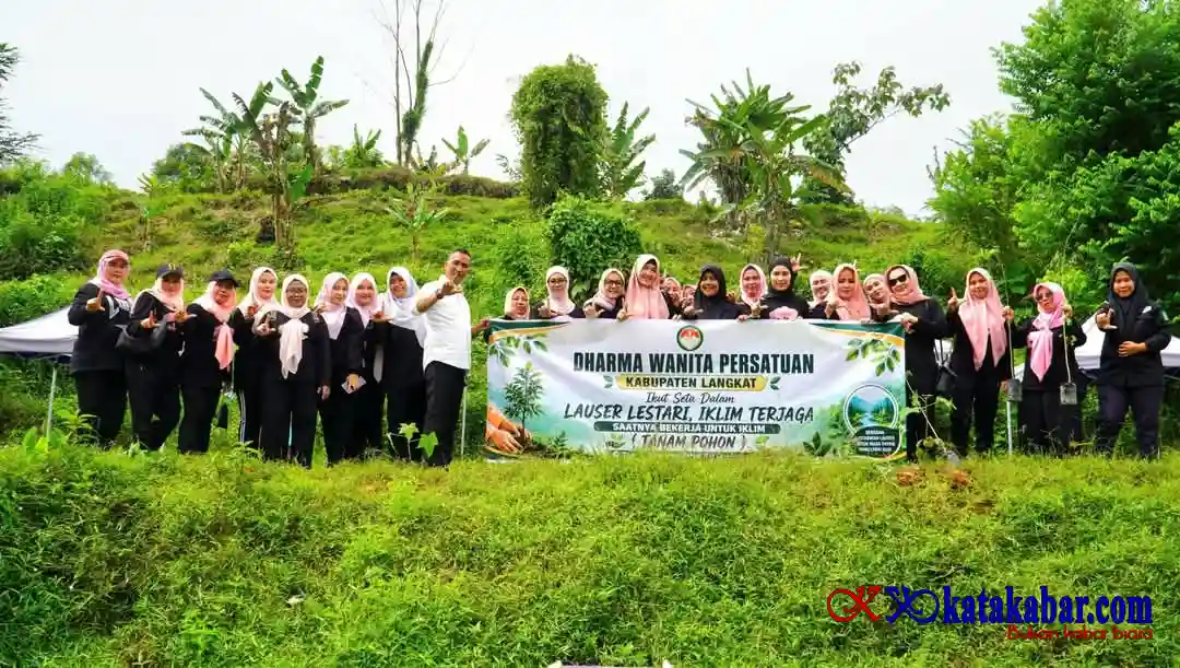 Endang Syah Afandin Ajak DWP Langkat Jadi Pelopor Pelestarian Lingkungan