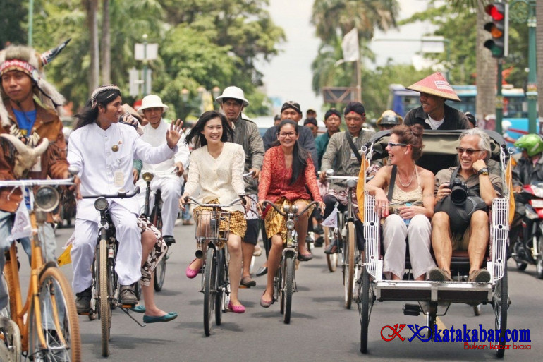 Belajar dari Indonesia: Ketika Negeri Mengubah Cara Pandang Hidup