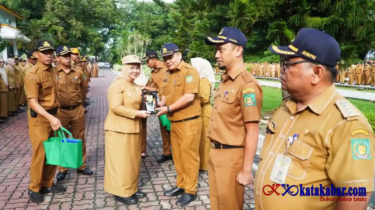 Pimpin Peringatan Hari Anak Nasional, Plt. Bupati Tiorita Tegaskan Lima Prinsip Perlindungan Anak