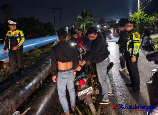 Polsek Mandau dan BKO Polres Bengkalis Amankan Tujuh Motor Knalpot Brong Saat Giat Ops KRYD