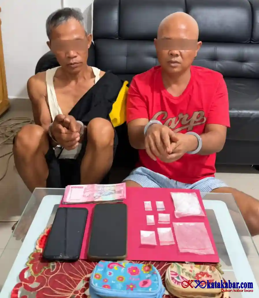 Ringkus Dua Pria di Jalan Kayangan, Reskrim Polsek Mandau Temukan Sabu di Bawah Karpet Rumah