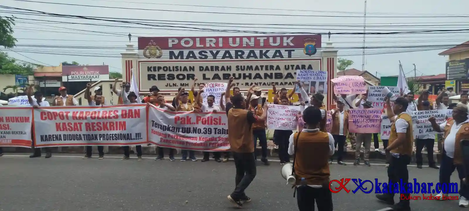 Polres Labuhanbatu Jawab Tuntutan Massa SPBUN PTPN IV Regional I Rantauprapat