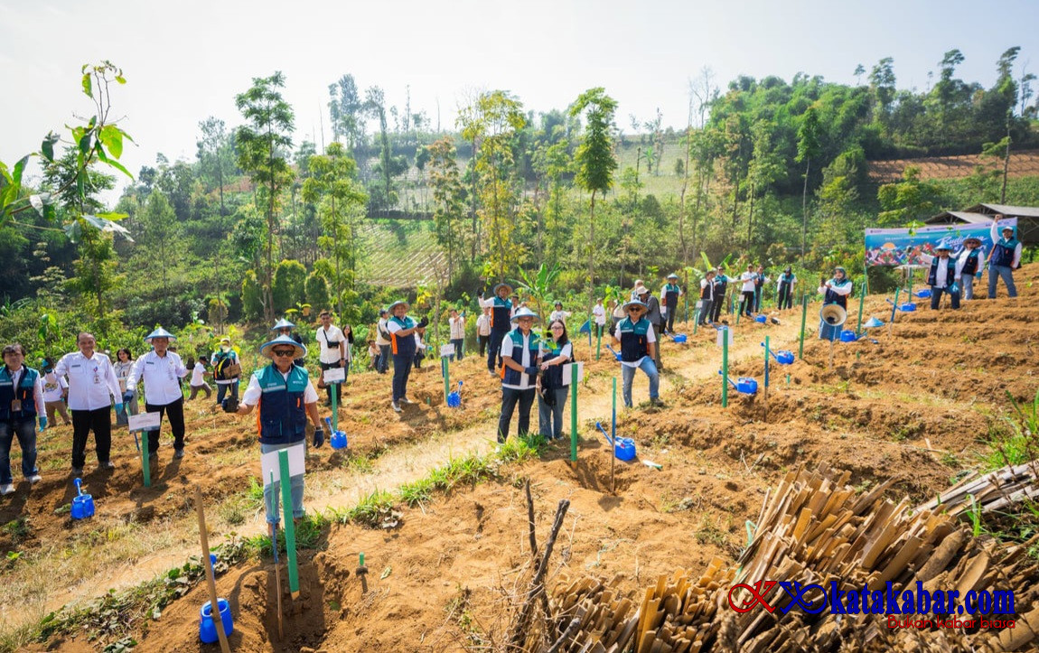 Perkuat Ekonomi Warga, IDSurvey Resmikan Program Desa Binaan di Nglarangan
