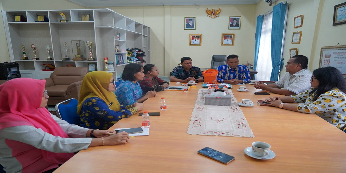 Tingkatkan Komunikasi Publik, Kominfo Toba Lakukan Studi Tiru ke Deli Serdang