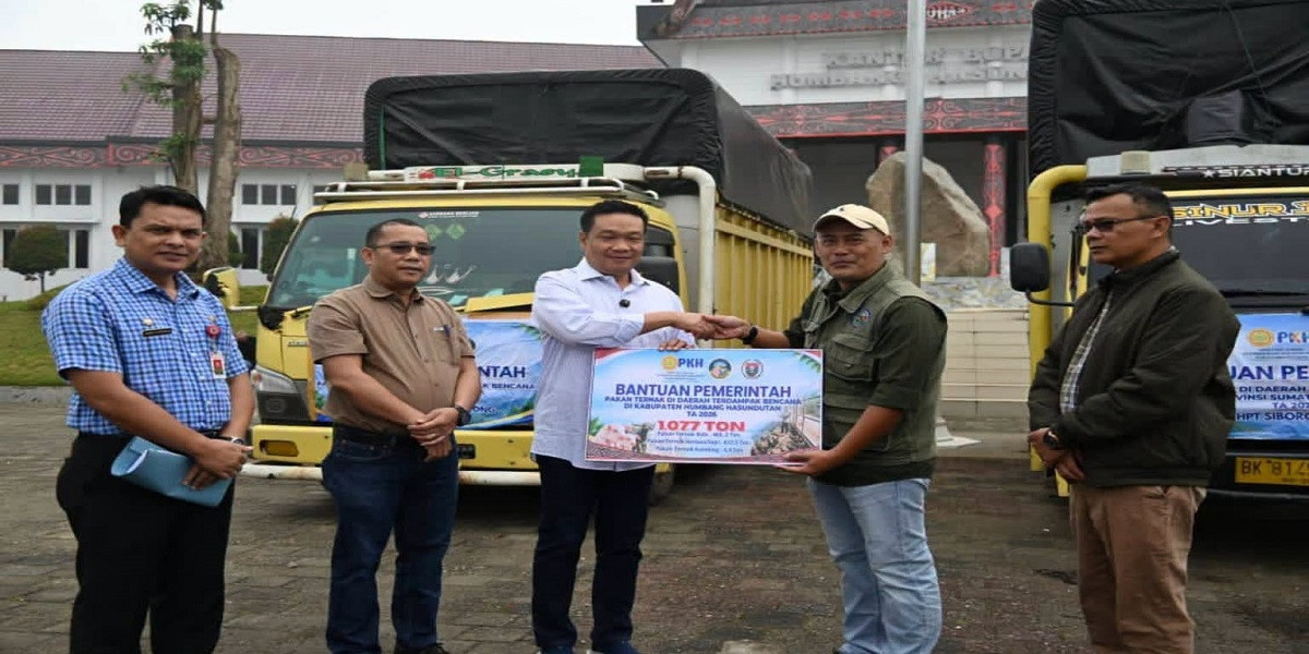 Rp16 Miliar Bantuan Pakan Ternak Dikucurkan untuk Peternak Terdampak Bencana di Humbahas
